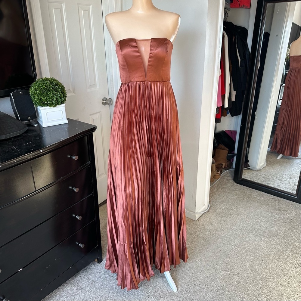 Lulu's Strapless Copper Pleated Dress